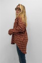 camicia lunga sul retro square